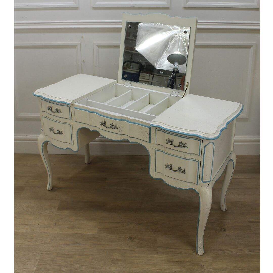 provincial flip top vanity