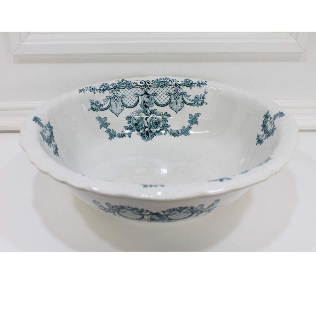 antique pitcher and bowl set from England