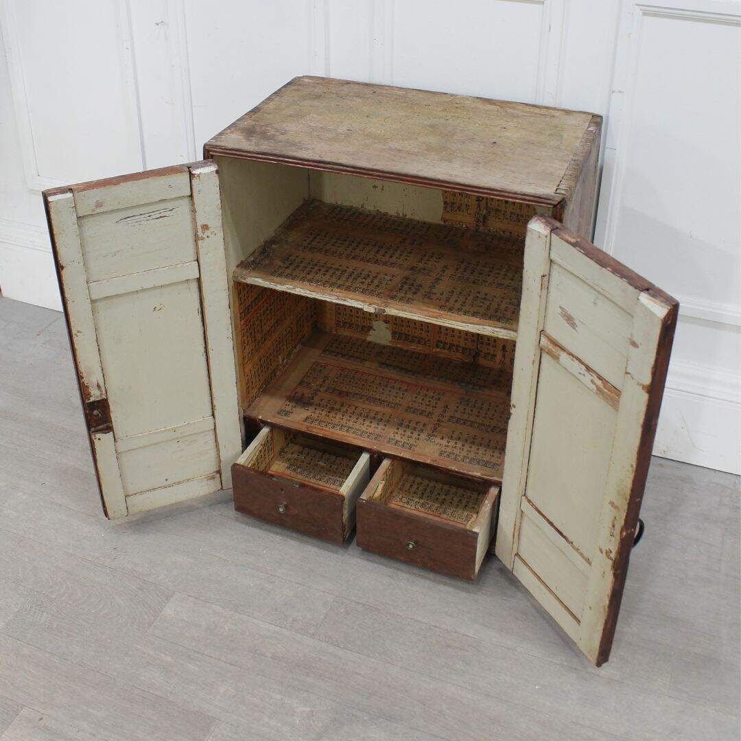 Primitive cabinet