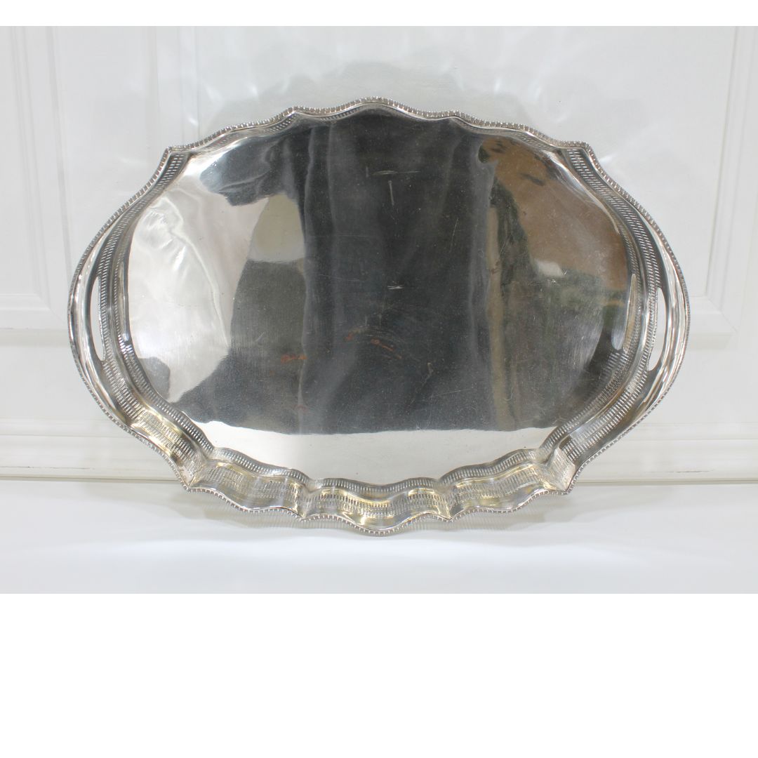 Silver tray with gallery