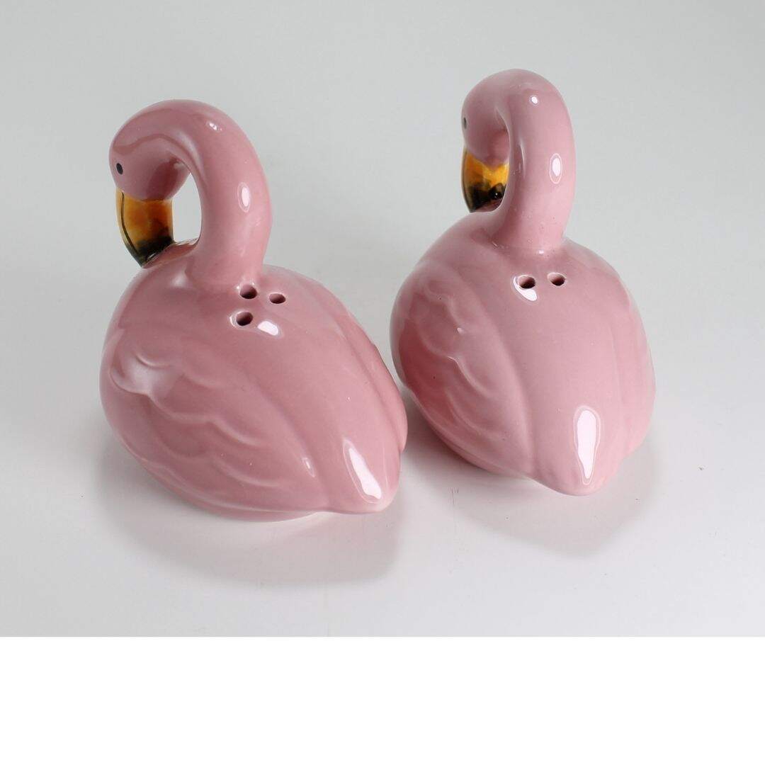 Flamingo salt and pepper shakers