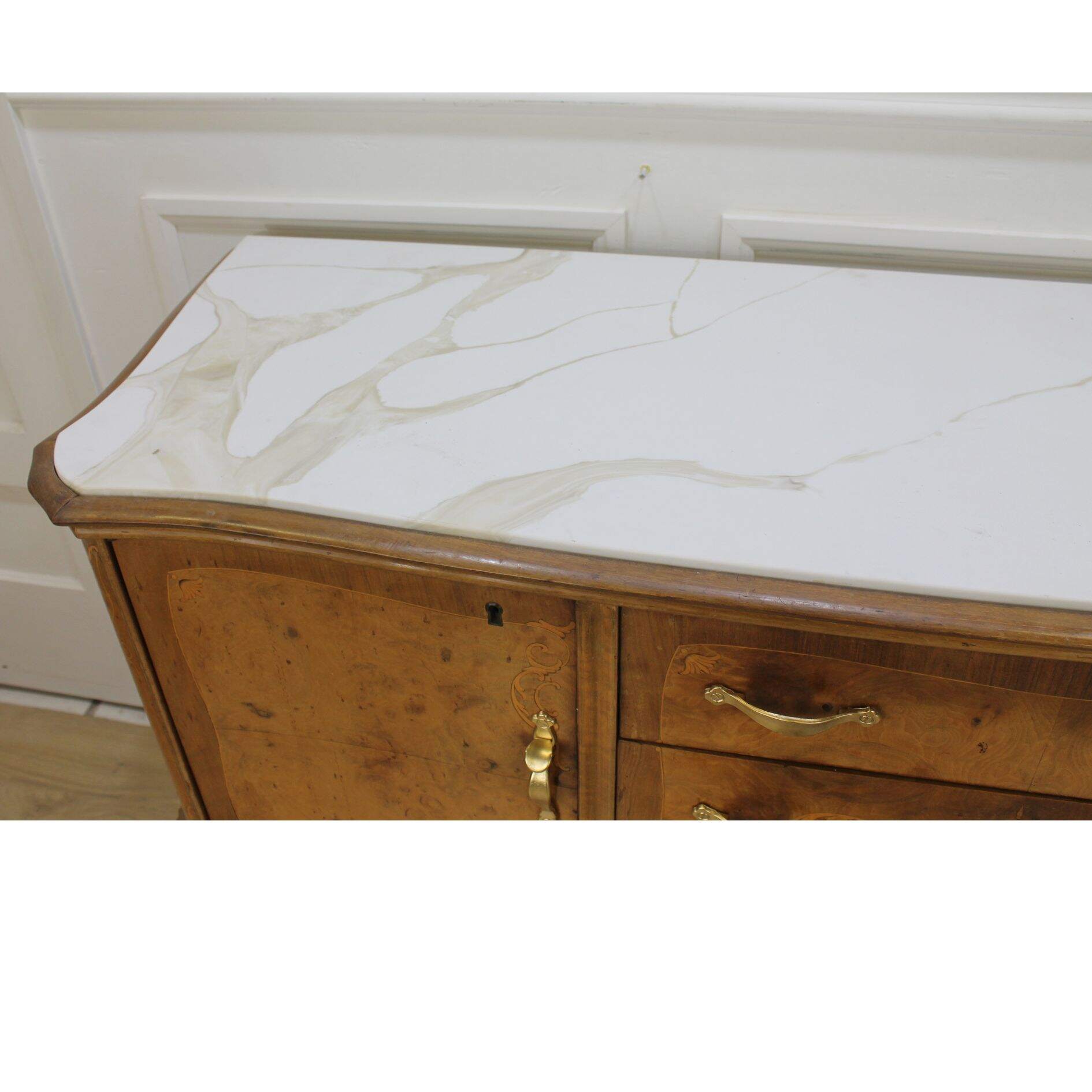 Buffet with inlay and marble top