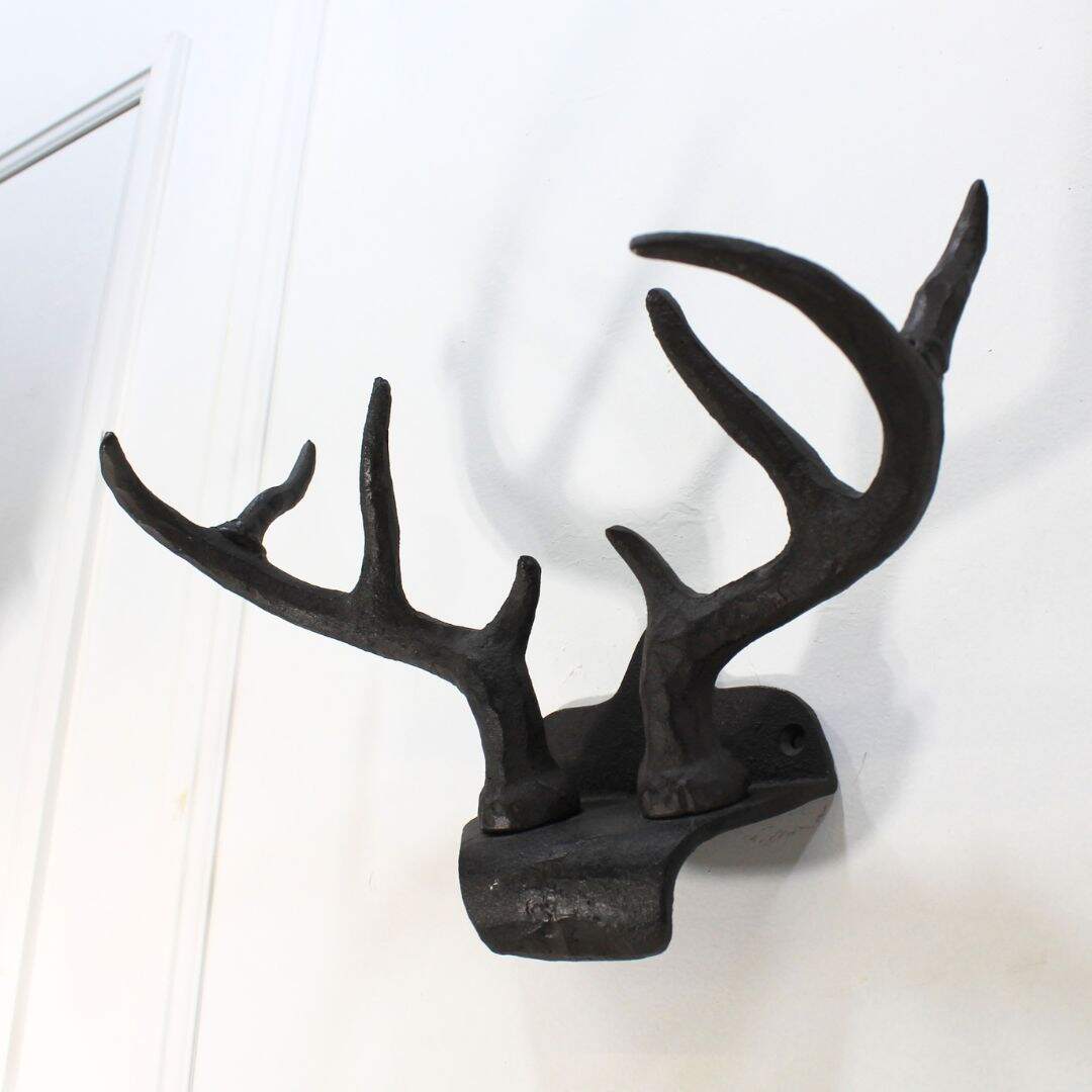 Cast iron wall mount antlers