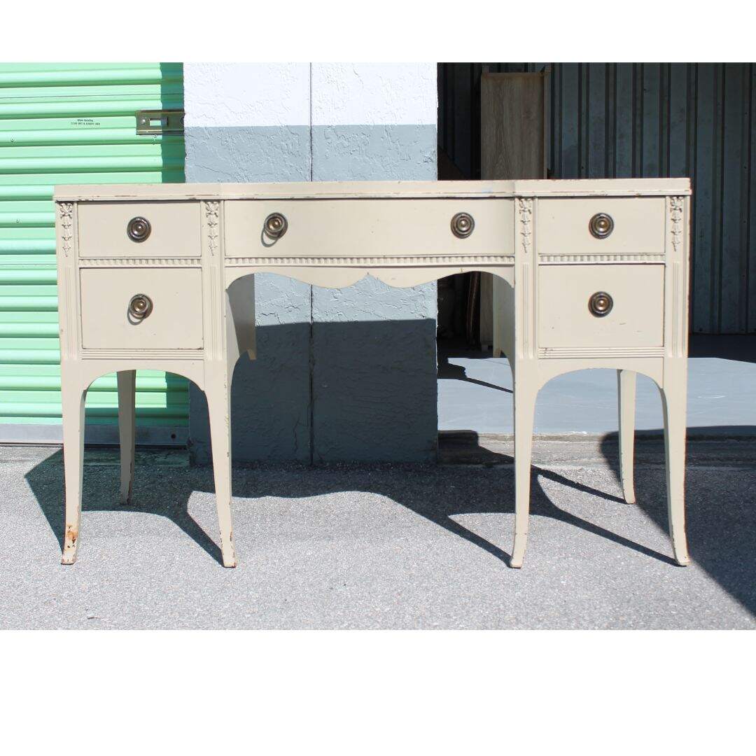 Elegant desk/vanity