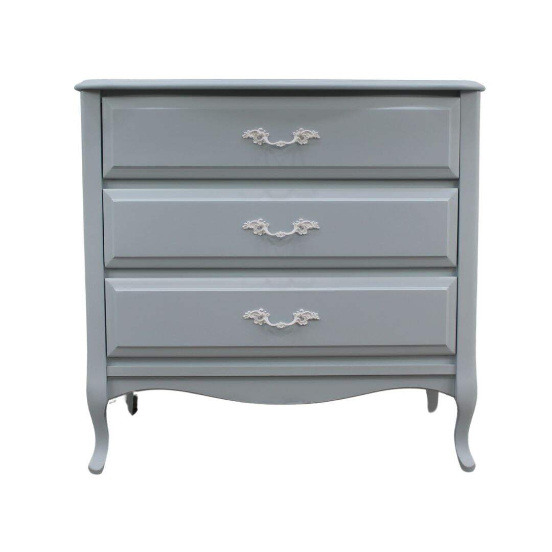 Small pale blue 3 drawer dresser