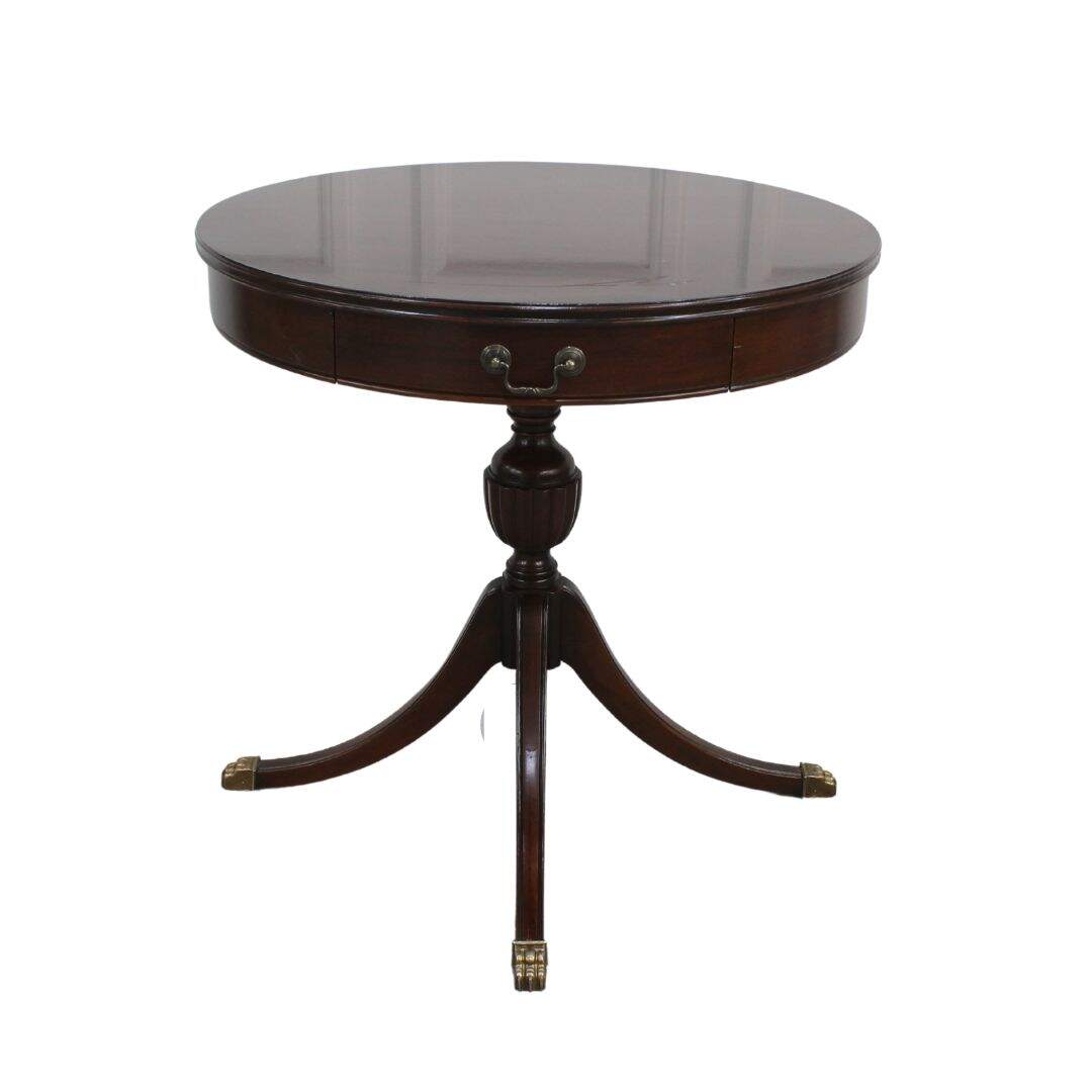 pedestal side table with mahogany veneer