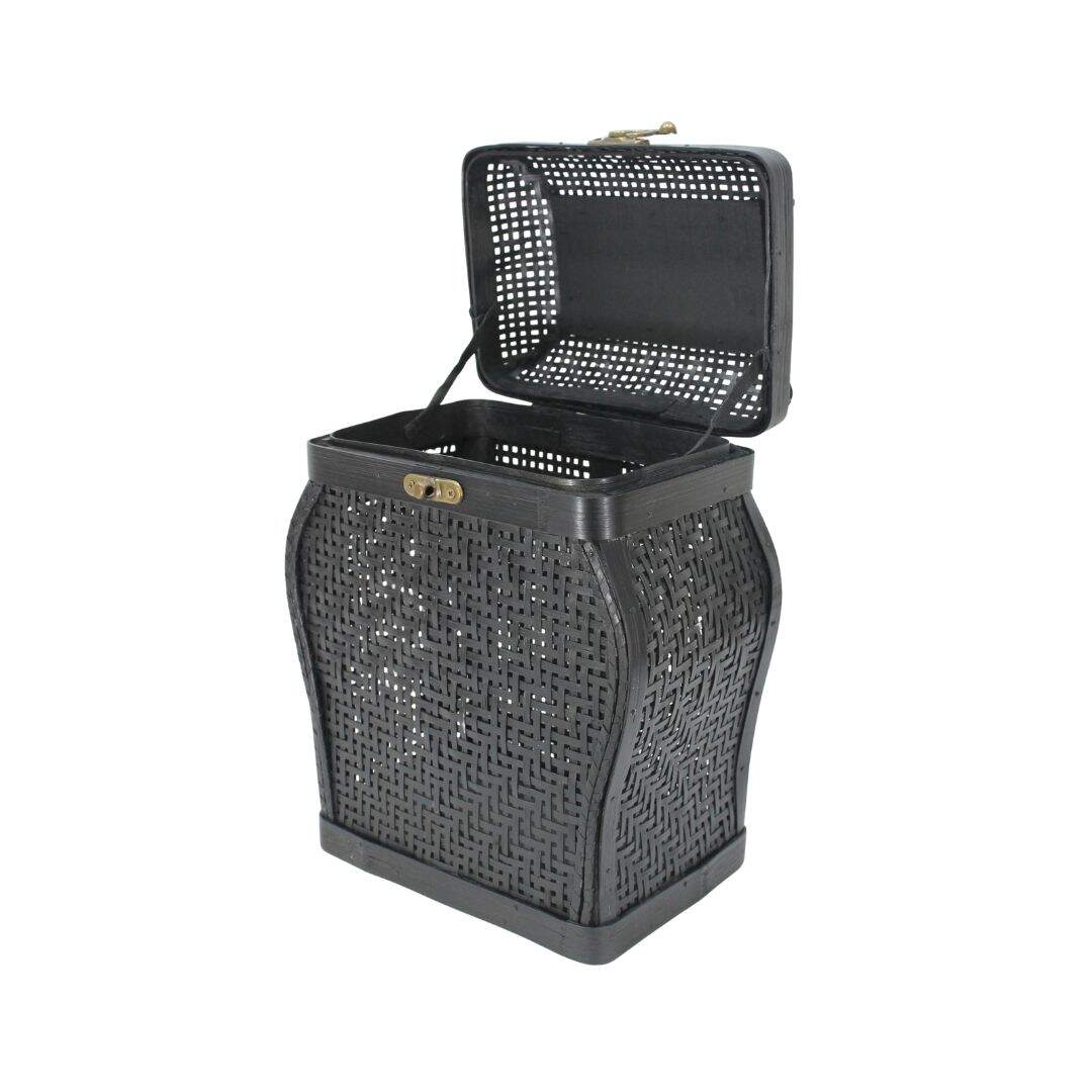 rattan lidded box