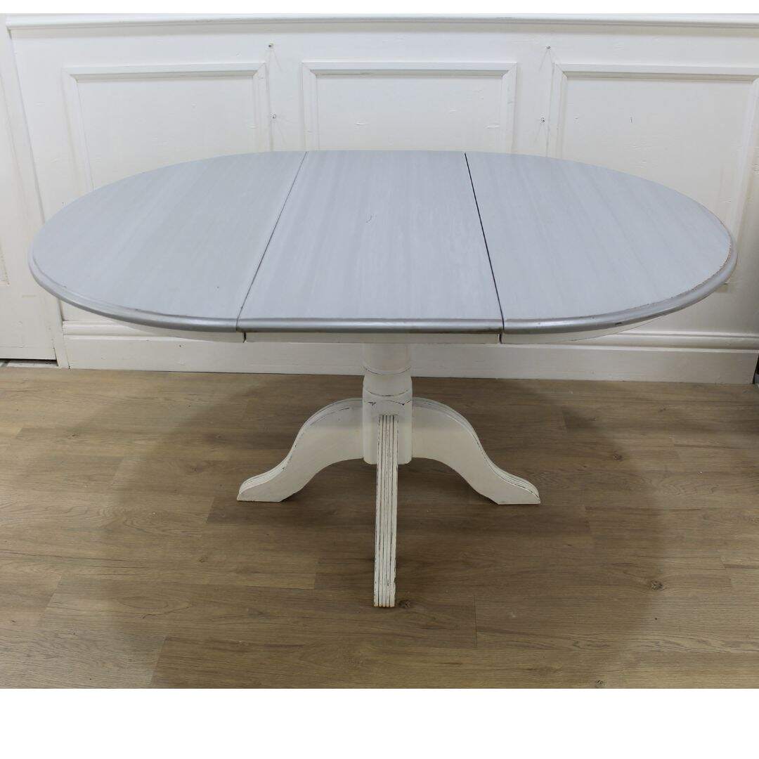 round pedestal table