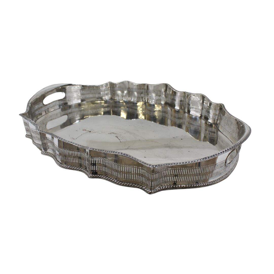 Silver tray with gallery